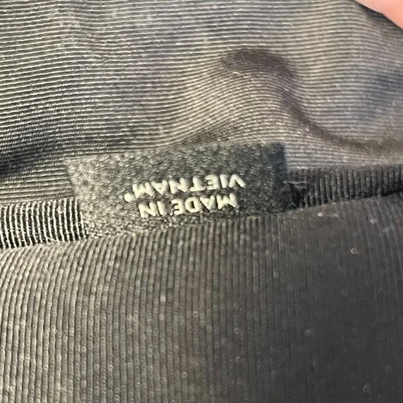 COACH Christie Crossgrain Leather Carryall Shoulder Bag in Black - Preowned - Picture 15 of 15